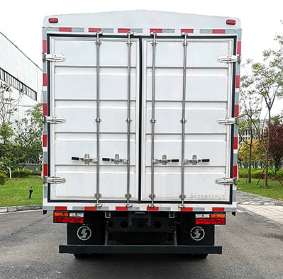 陜汽牌YTQ5121CCYKK421倉(cāng)柵式運(yùn)輸車(chē)公告圖片