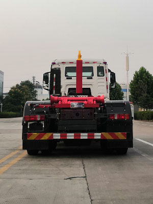 东岳牌ZTQ5250ZXXZ6N43FL车厢可卸式垃圾车公告图片