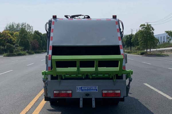 豐霸牌STD5070ZYSGF6壓縮式垃圾車公告圖片