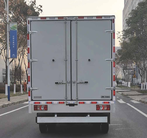 宇通牌ZKH5043XXYBEV1純電動(dòng)廂式運(yùn)輸車公告圖片