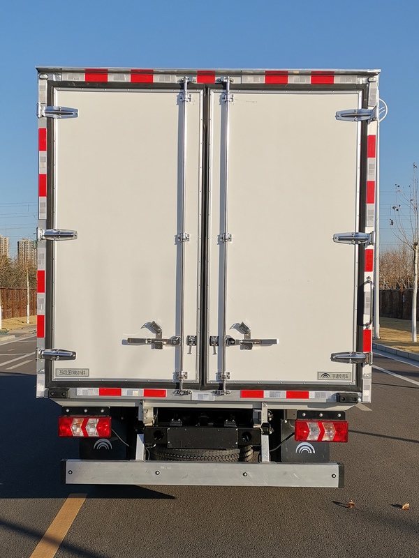 宇通牌ZK5043XLCBEV1純電動冷藏車公告圖片