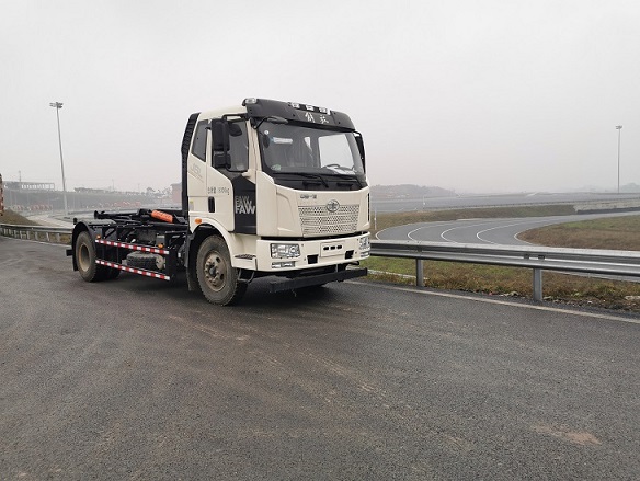 今創(chuàng)嘉藍(lán)牌KTE5182ZXXCA6車廂可卸式垃圾車公告圖片