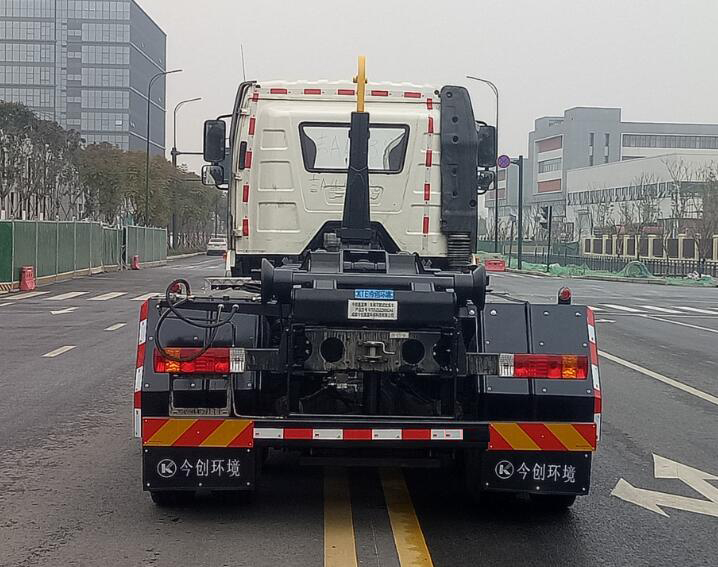 今創(chuàng)嘉藍(lán)牌KTE5252ZXXCA6車(chē)廂可卸式垃圾車(chē)公告圖片
