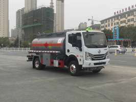 新东日牌YZR5070GYYE6运油车