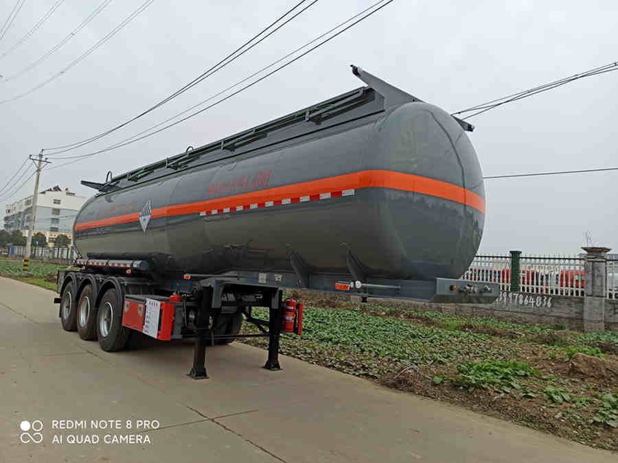 大力牌10.2米31.3吨3轴杂项危险物品罐式运输半挂车(DLQ9401GZW)