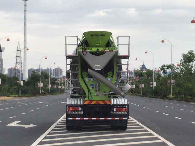 中聯(lián)牌ZLJ5310GJBJC2F混凝土攪拌運輸車公告圖片