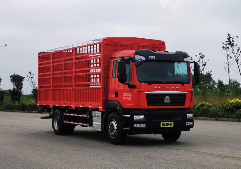 汕德卡牌ZZ5186CCYK501GF1B倉柵式運輸車公告圖片