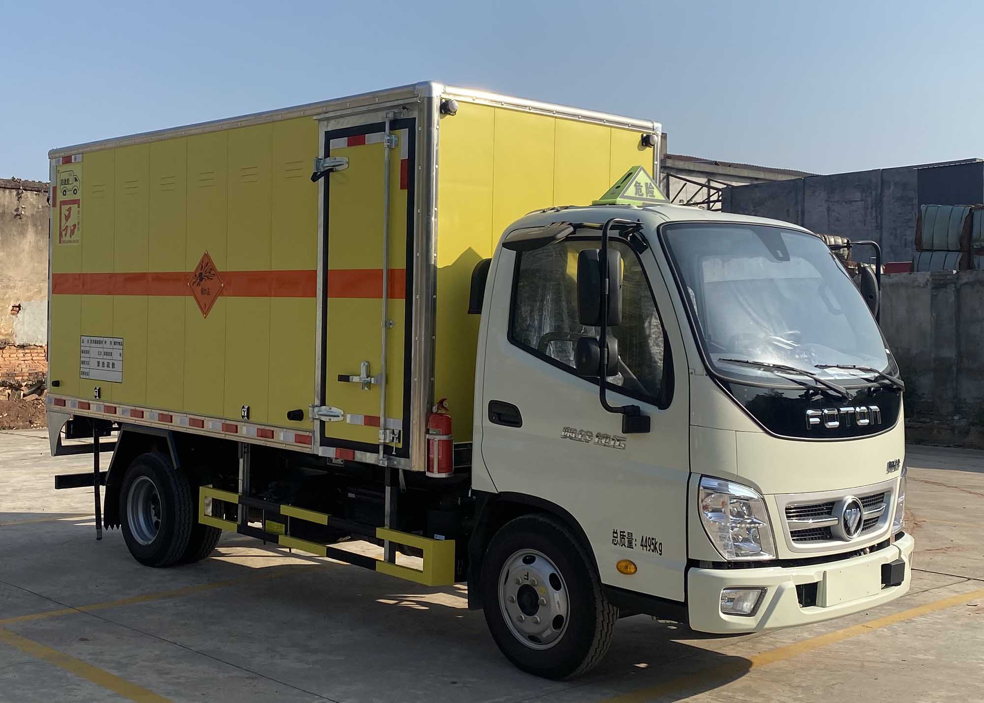 路捷順牌ULC5045XQYB6爆破器材運(yùn)輸車公告圖片