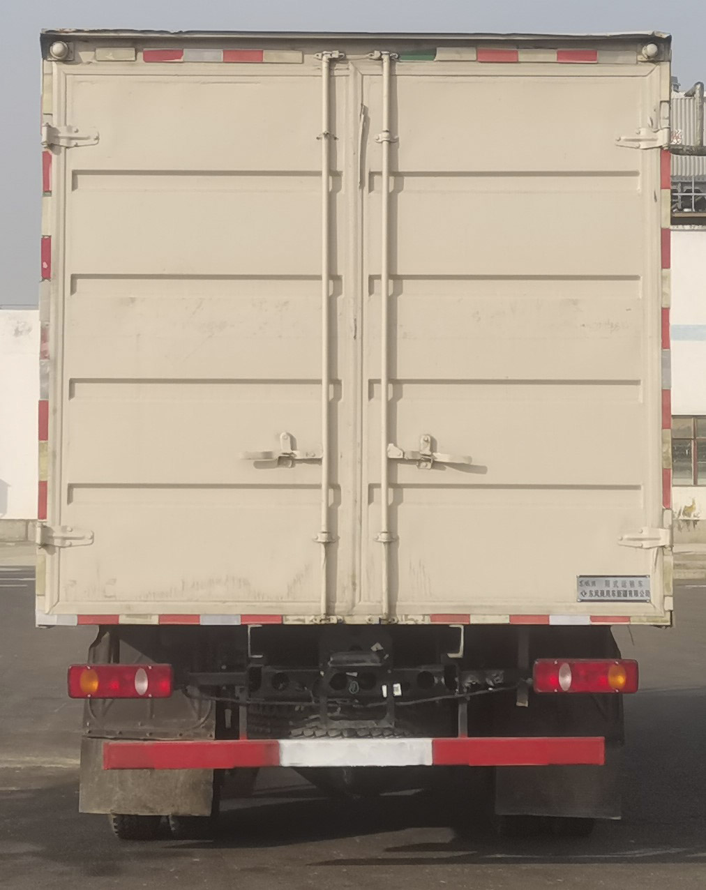 東風牌DFV5071XXYGP6D廂式運輸車公告圖片