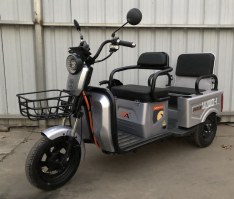 电动正三轮摩托车
