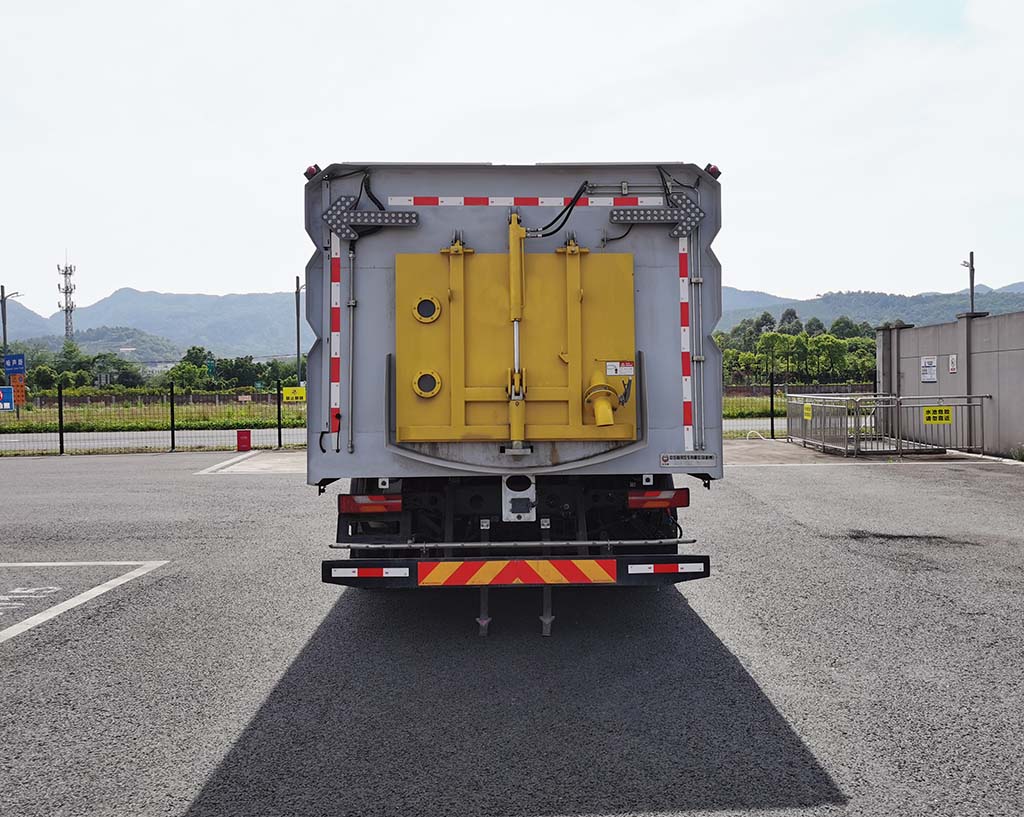 中汽牌ZQZ5187TXSBEVSX純電動(dòng)洗掃車公告圖片