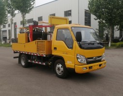路面养护车
