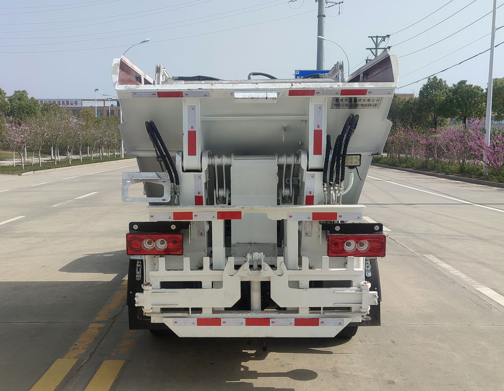 楚胜牌CSC5041ZZZJHBEV纯电动自装卸式垃圾车公告图片