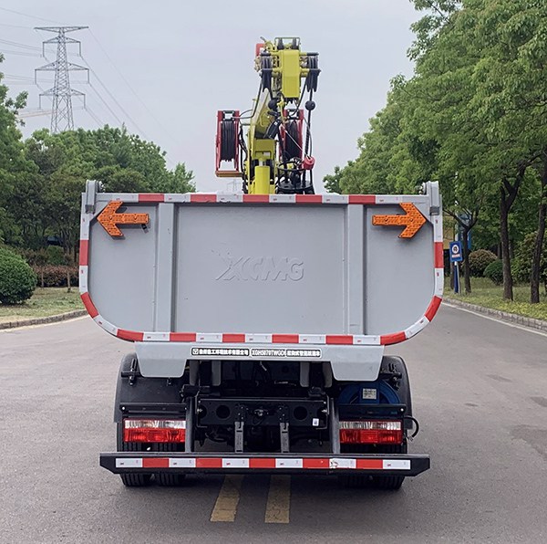 徐工牌XGH5070TWGD6挖掏式管道疏通車(chē)公告圖片