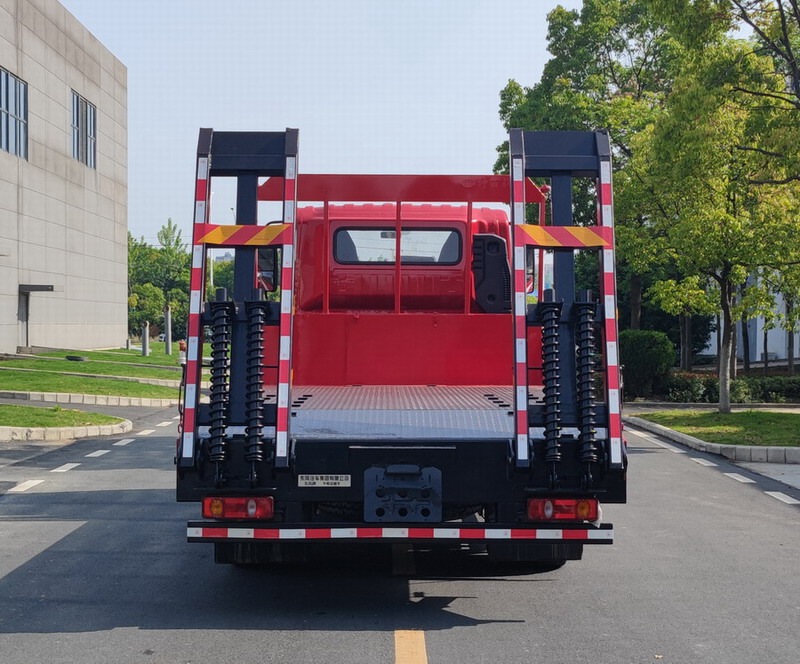 東風(fēng)牌EQ5160TPBL6D平板運輸車公告圖片