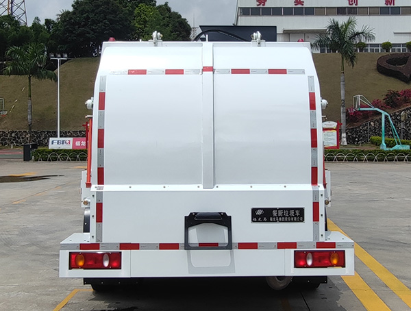 福龍馬牌FLM5100TCADF6餐廚垃圾車公告圖片