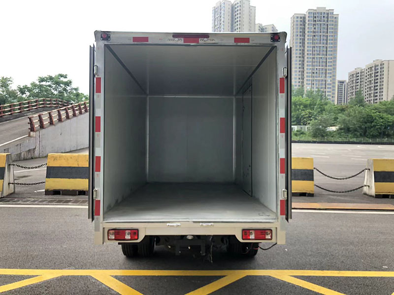 锐胜牌BAW5031XXY1BB51厢式运输车公告图片