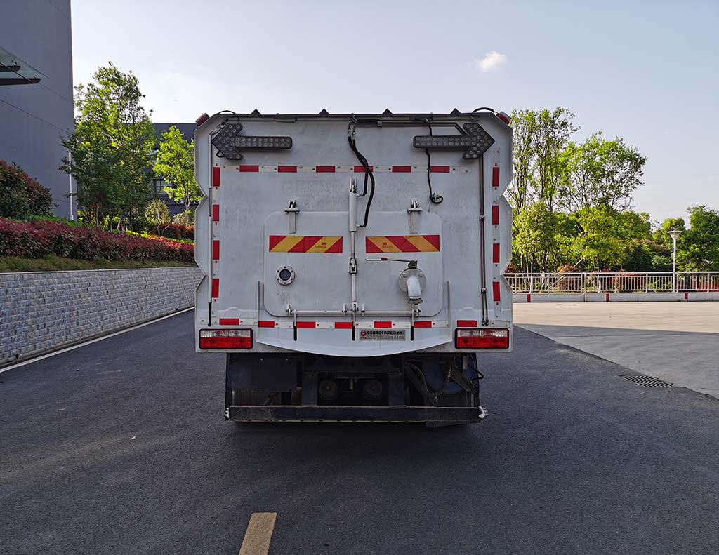中汽牌ZQZ5127TXSBEVDB純電動(dòng)洗掃車(chē)公告圖片