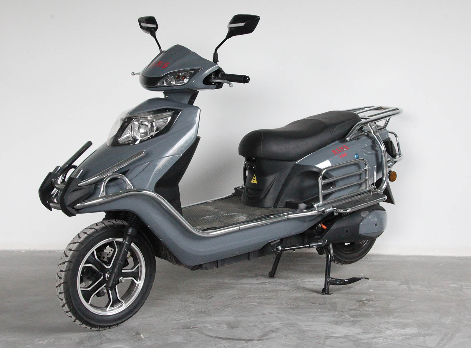 奥古利亚牌AG2500DT电动两轮摩托车图片