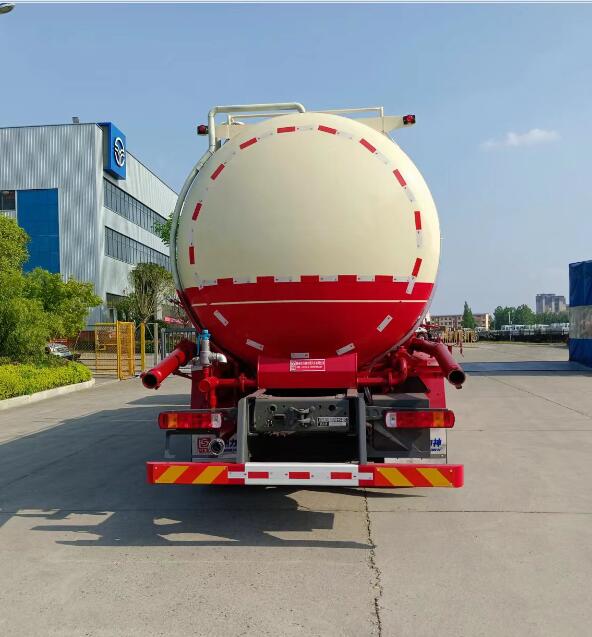 醒獅牌SLS5317GFLZ6低密度粉粒物料運(yùn)輸車(chē)公告圖片