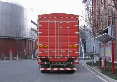 豪沃牌ZZ5257CCYN56CGF1倉(cāng)柵式運(yùn)輸車(chē)公告圖片