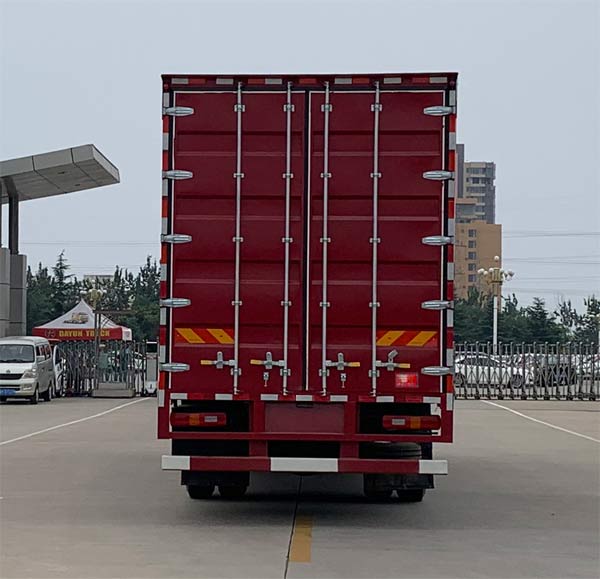 大運(yùn)牌CGC5180XXYD6DAEA廂式運(yùn)輸車公告圖片