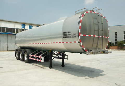 天润新东牌11米33.2吨3轴鲜奶运输半挂车(YXD9401GNY)