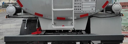 綠葉牌JYJ5120GJYF加油車公告圖片