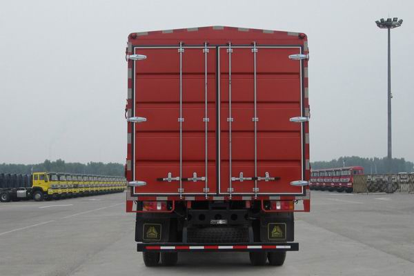 豪沃牌ZZ5127CCYH4515F1倉(cāng)柵式運(yùn)輸車公告圖片