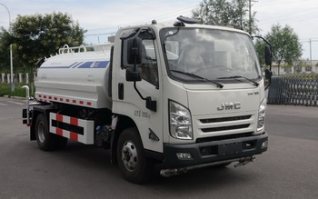 洒水车