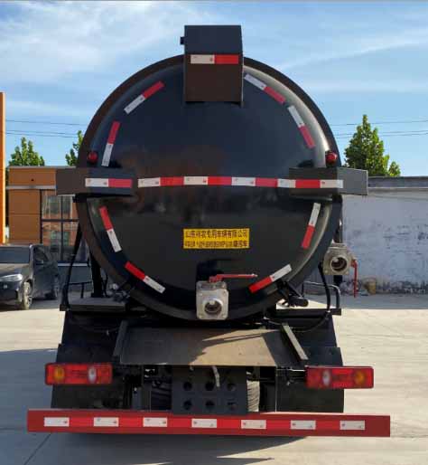 祥農(nóng)達(dá)牌SGW5126GXWF吸污車公告圖片