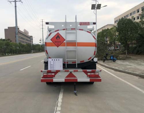 专威牌HTW5128GJYE6C加油车公告图片