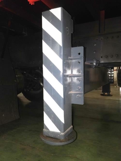 國(guó)機(jī)重工牌CHL5180JSQJ6隨車(chē)起重運(yùn)輸車(chē)公告圖片