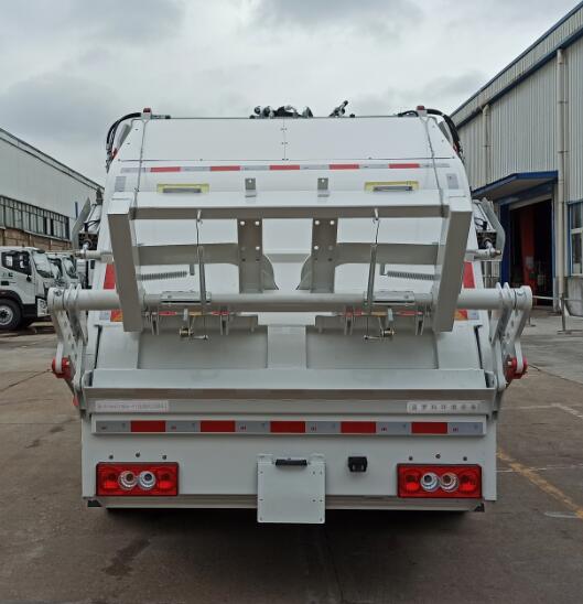 普羅科牌BJ5122ZYSEV-P1純電動壓縮式垃圾車公告圖片