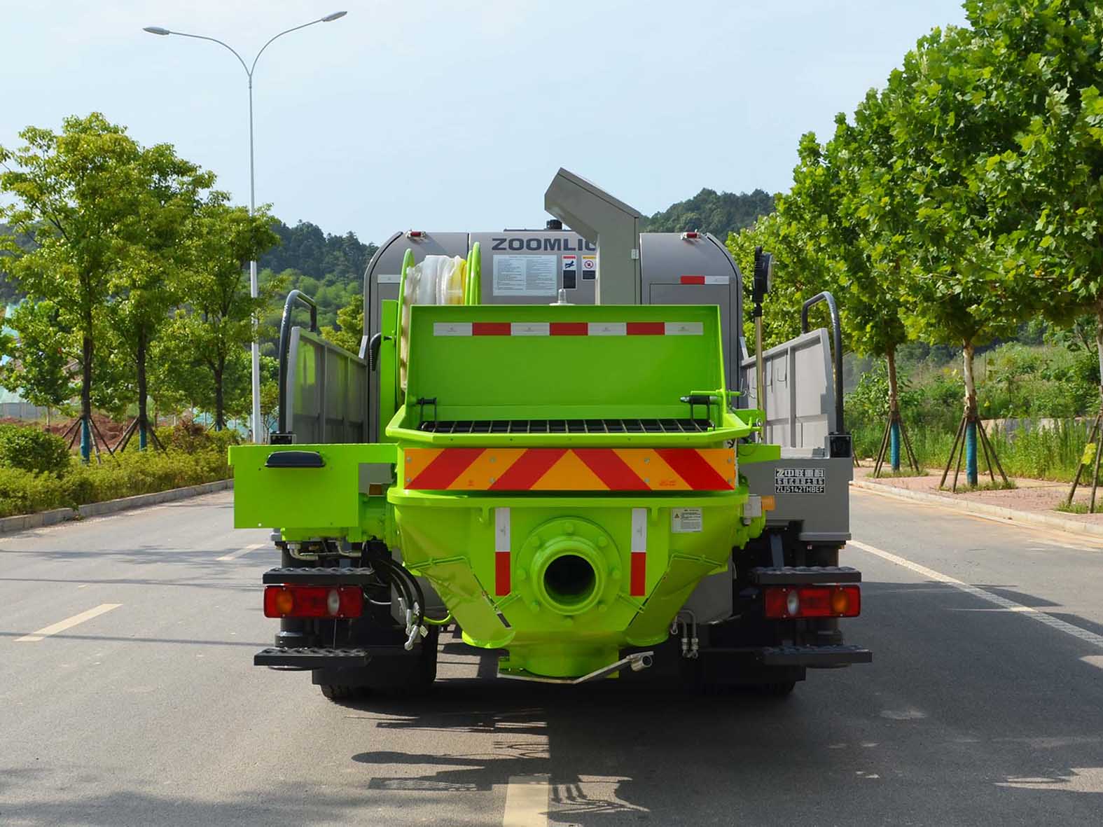 中联牌ZLJ5142THBEF车载式混凝土泵车公告图片