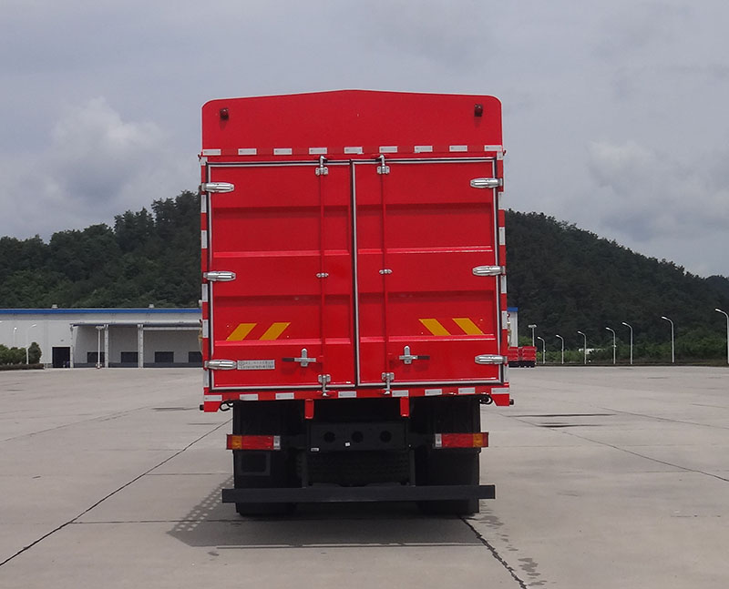 十通牌STQ5319CCYB6倉柵式運(yùn)輸車公告圖片