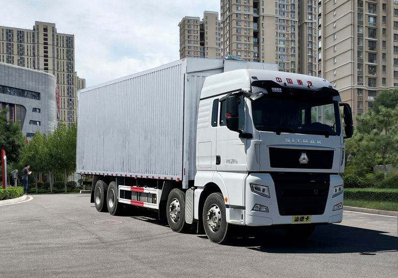 汕德卡牌ZZ5326XYKV466HF1K翼開啟廂式車公告圖片