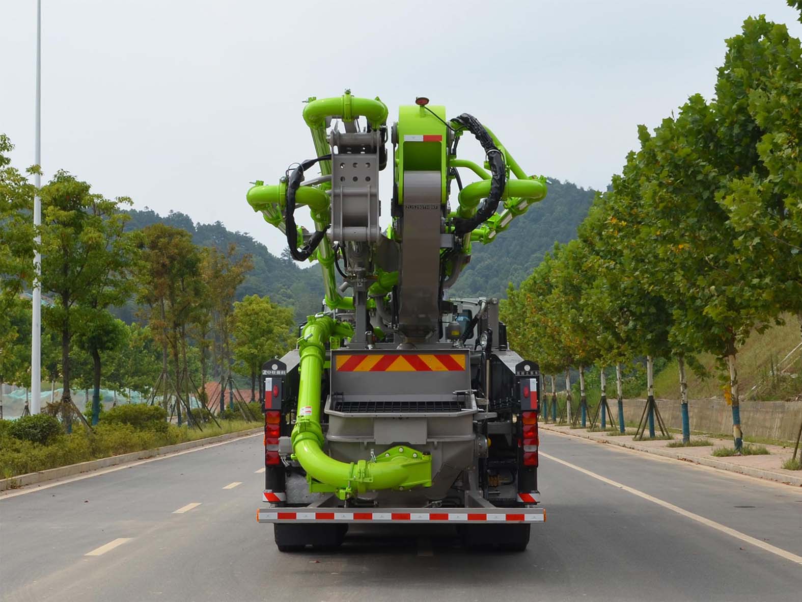 中联牌ZLJ5290THBKF混凝土泵车公告图片