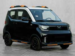 五菱牌LZW7004EVA5EBKU型纯电动轿车