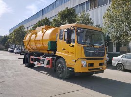 吸污车