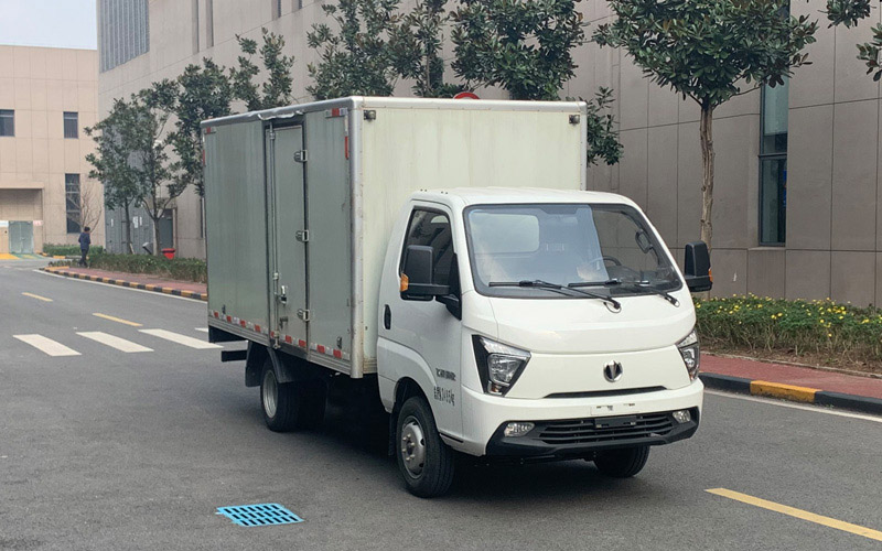 飛碟牌FD5038XXYD66K6-2廂式運(yùn)輸車公告圖片