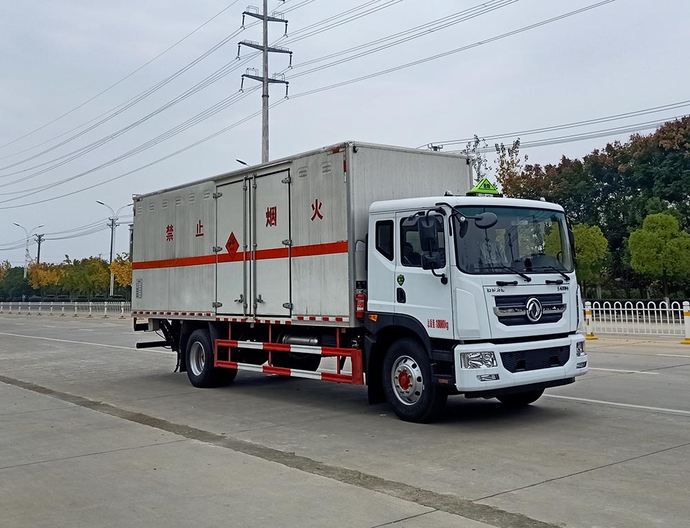 楚飞牌CLQ5170XQY6E爆破器材运输车公告图片