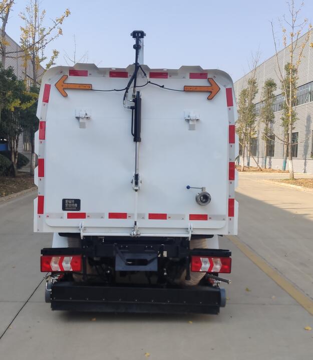 愛瑞特牌ART5040TXSS48BEV純電動(dòng)洗掃車公告圖片