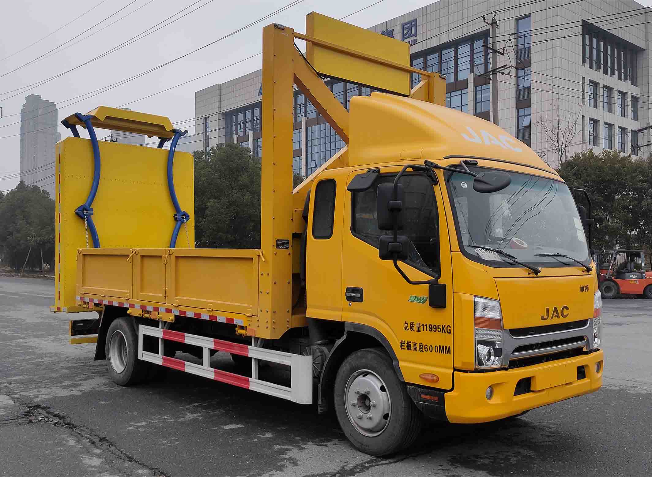 潤馳牌GRX5120TFZ防撞緩沖車公告圖片