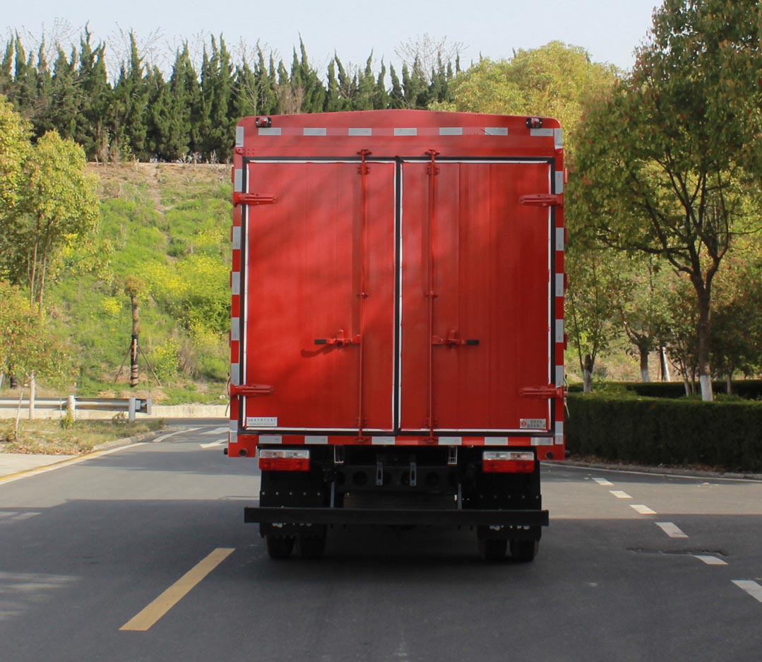 東風(fēng)牌EQ5049CCY8CD2AC倉(cāng)柵式運(yùn)輸車公告圖片