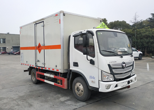 順風(fēng)智造牌SFZ5045XQYB6爆破器材運(yùn)輸車公告圖片