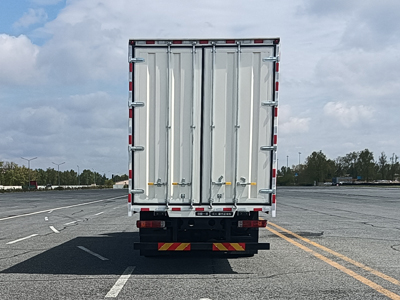 解放牌CA5181XXYP62L5FCEV燃料电池厢式运输车公告图片
