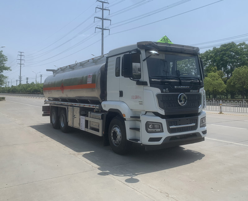 楚飞牌CLQ5264GYY6SXA铝合金运油车公告图片