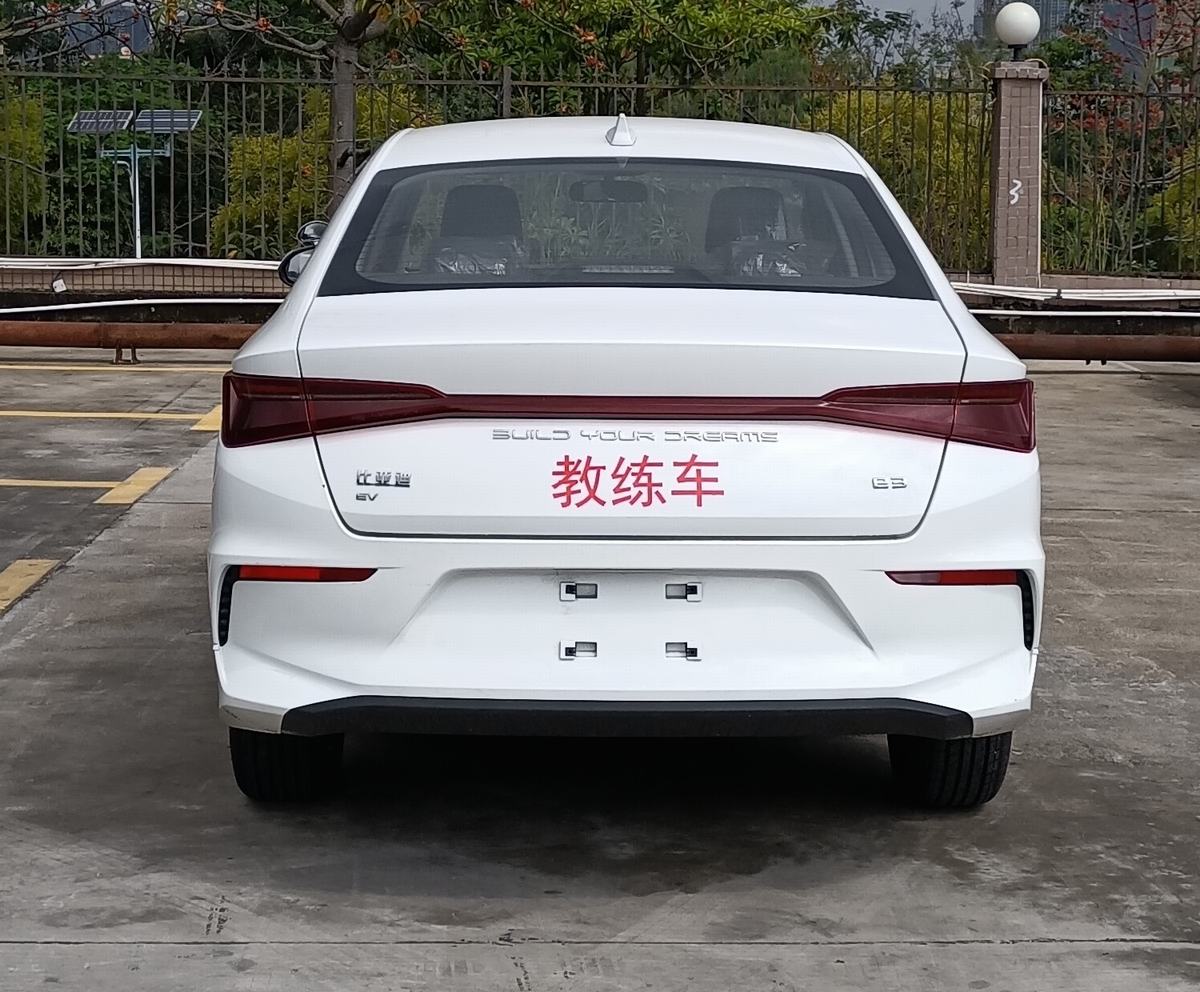 比亚迪牌BYD5022XLHBEVA纯电动教练车公告图片