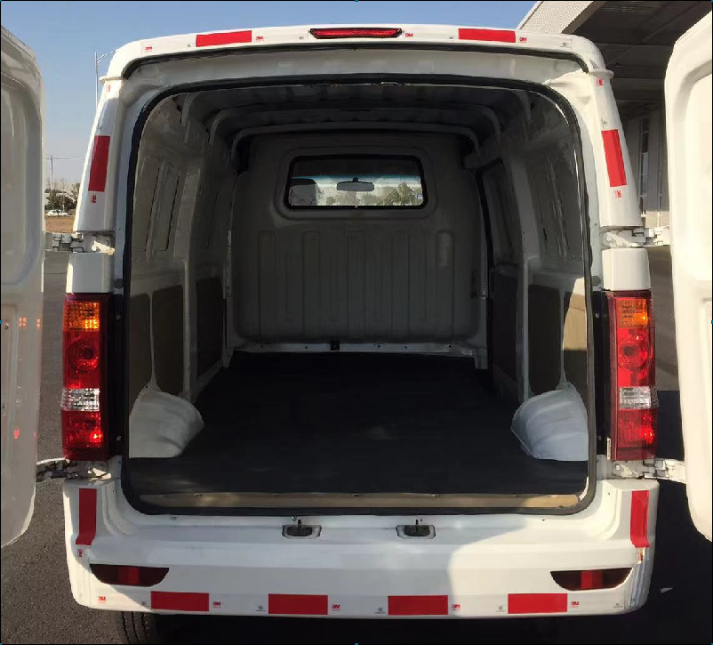 金旅牌XML5030XXYEV30純電動廂式運輸車公告圖片